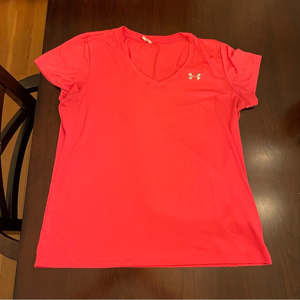 Under Armour Large Bright Color Tshirt